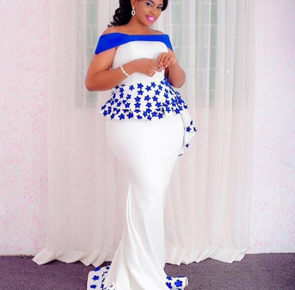 

White Off Shoulder Prom Dresses With Blue Appliques Sexy Mermaid Long Prom Dress Formal Evening Gowns Custom Made Plus Size Cockta5653217