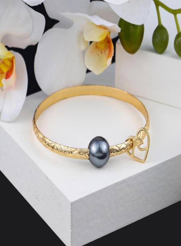 

Bangle SophiaXuan Hawaiian Bracelet Woman Designer Grey Pearl Heart Charm Bracelets Summer Beach Jewelry 2021 For Women Gift7057360