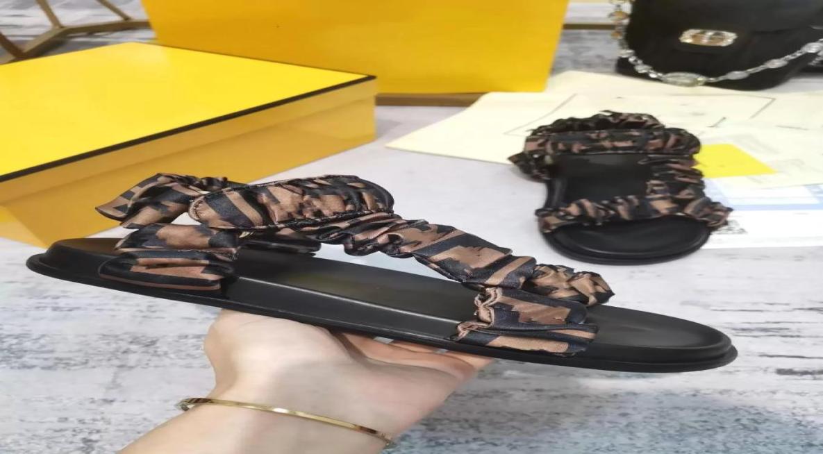 

Designer Print women039s Feel brown satin sandals Silk Scarf Soft Flat Slippers beach shoes Sandals Loafers Muller Upper with h7051071