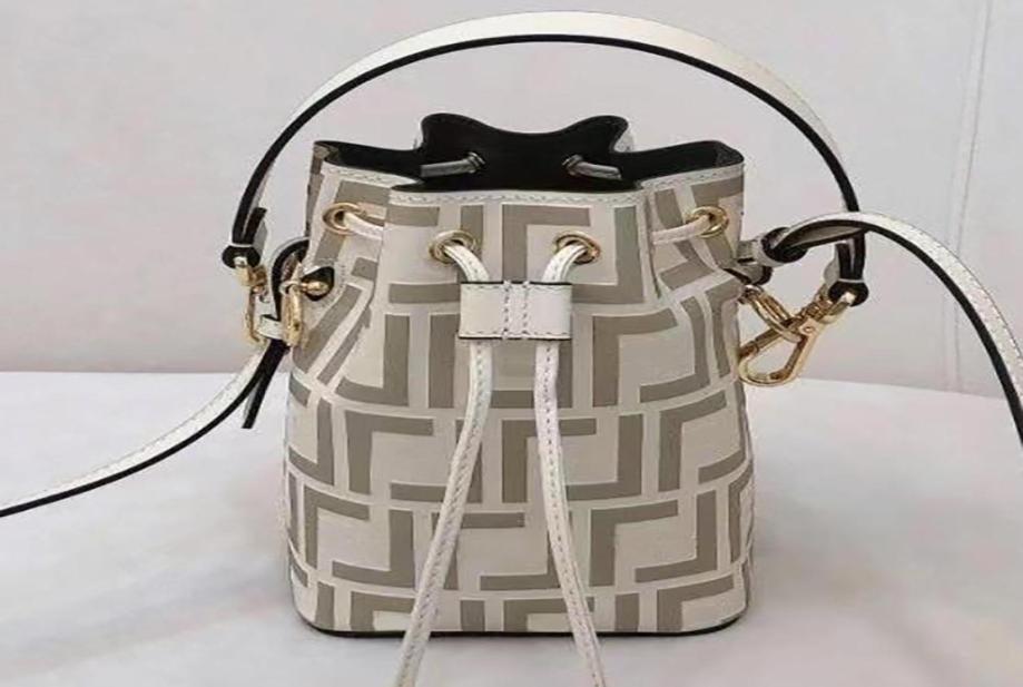 

Mon Tresor mini Bucket Bag F ROMA lettering print luxury Designer Crossbody Shoulder Bags Handbaghandbags whole removable shou1841871, Lavender