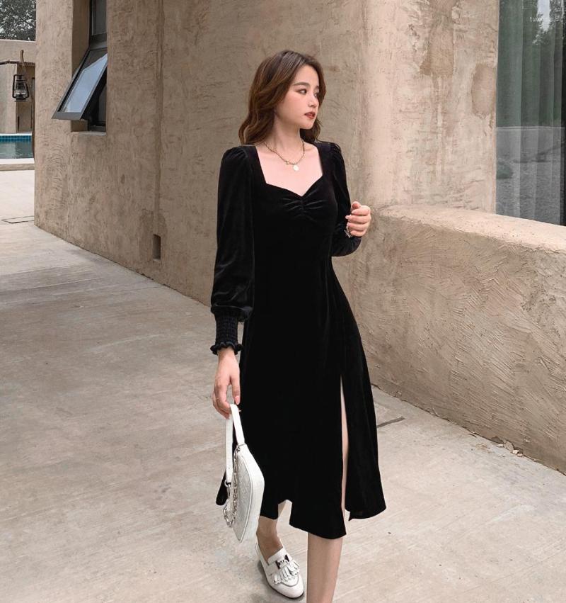 

Casual Dresses French Style Restoring Ancient Ways Of Fund 2023 Autumn Outfit Velvet Party Full Skirt Waist Split Long Sleeve Black Dress