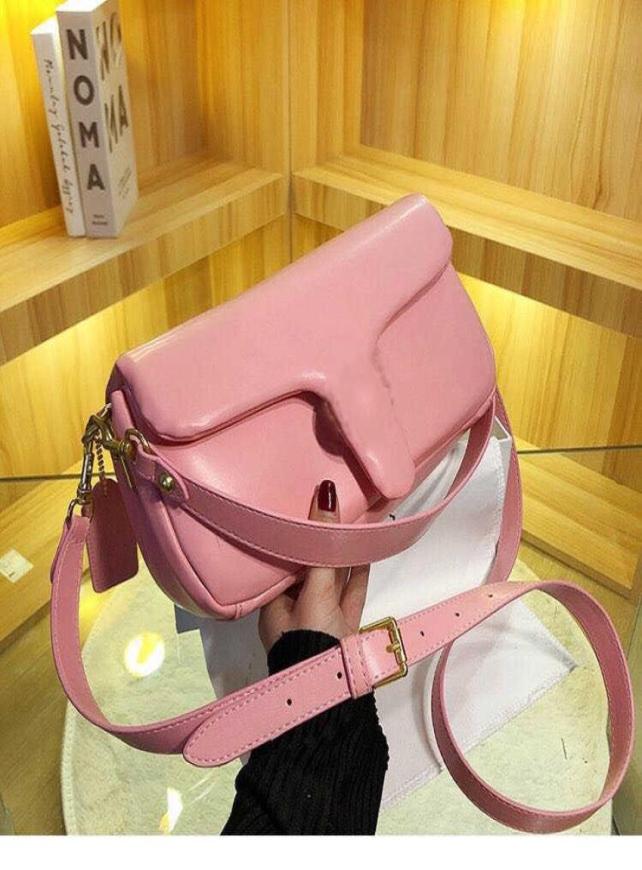 

2022 Evening bag Designer C039s Pillow Tabby Shoulder Bag High Quality Women Pure Color Bacchus Bags Retro Hardware Cloudy Hand6859365, Lavender