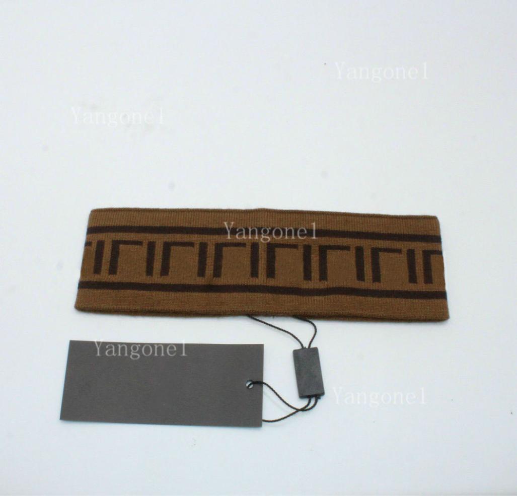 

Top Quality Brand Elastic mens headband women Designer headbands Sports hair hoop Head Scarf letter style hairs bands Retro Turban4100672