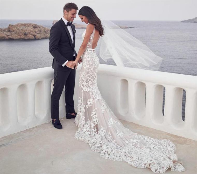 

Backless Mermaid Beach Wedding Dresses 2021 Vneck 3D Lace Applique Sweep Trumpet Steven Khalil Garden Bridal Dress2246839, White