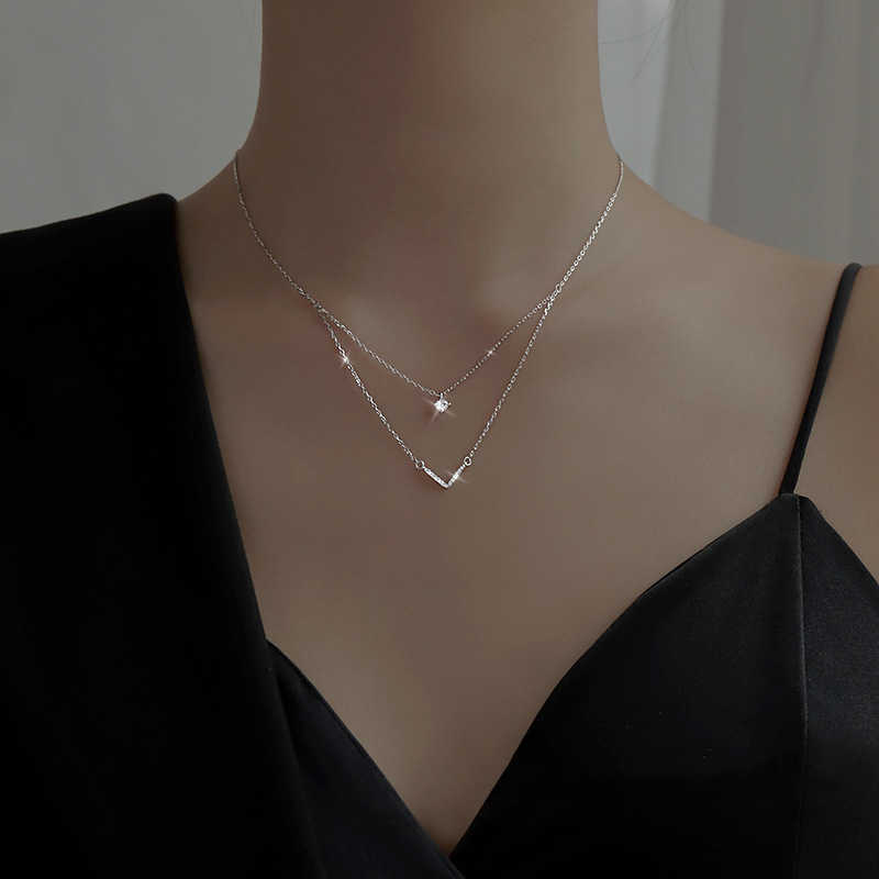

Pendant Necklaces Fashion 925 Sterling Silver Double Layer Necklace Simple V Pendant Clavicle Chain Shiny Zircon Necklace Women's Wedding Jewelry AA230526
