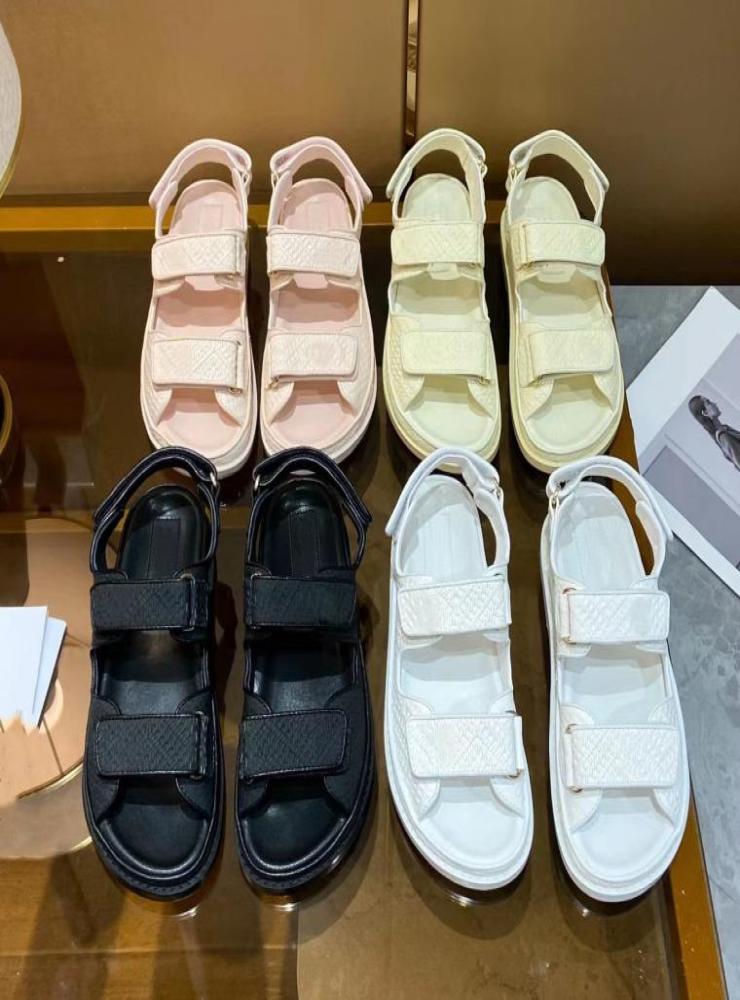 

Sandals Designers High Quality women Slippers Womens Slides Crystal Calf leather Casual shoes quilted Platform Summer Beach Slippe7859264, Red