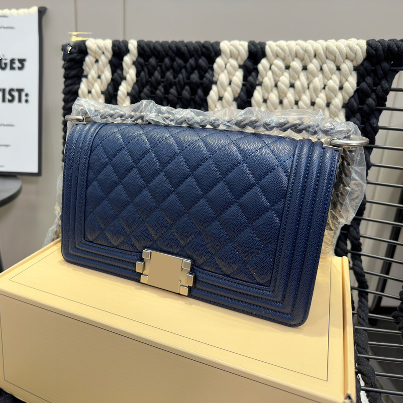

Classic Designer Caviar Leather Calfskin Boy Quilted Bags Diamond Lattice Aged Silver Metal Hardware Interwoven Chain Crossbody Shoulder Handbags 25CM 5 Colors, Box
