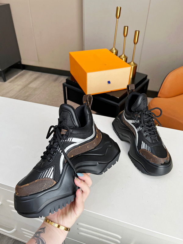 

Luxury designer casual shoes Embossed Sneaker white black mens sneakers women trainers 0522, 05