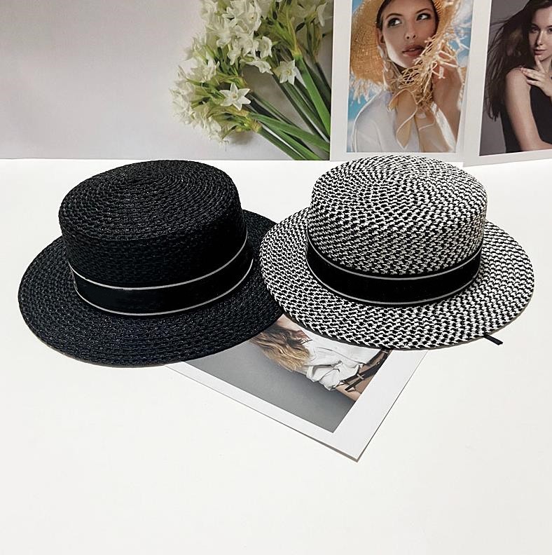 

2023 Luxury designer Alphabet Bent wavy hat men's hip hop sun Visor grid men's and women's straw hats fashion top Hat D1