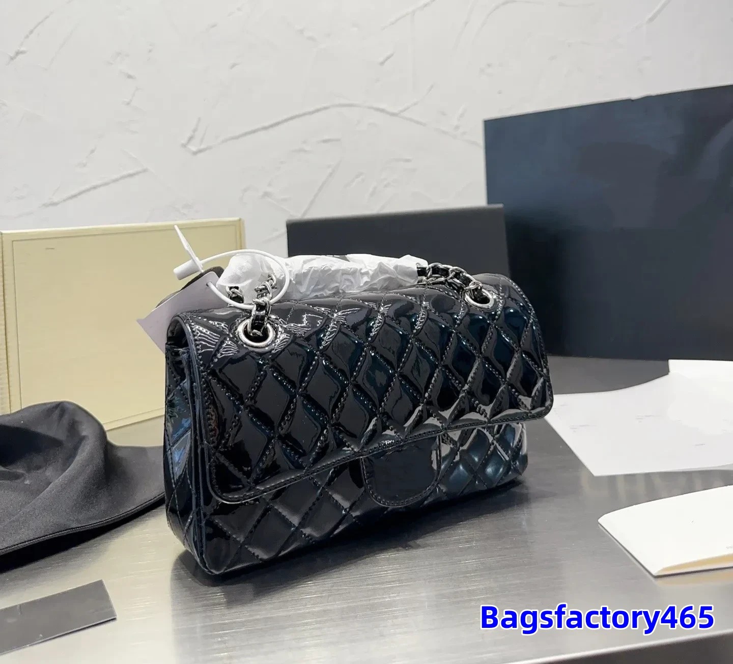

Top Quality Luxurys Designers Bags Woman Fashion Shoulder Bags Genuine Leather Women Totes Bag Handbags Purses Patent Leather Diamond Chain Classic Bag Flap 23cm, Black with gold chain