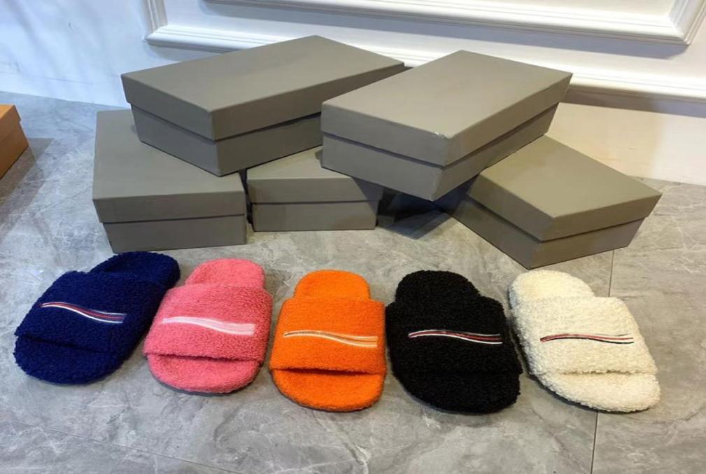 

2021 Luxurys designers Women Ladies wool Slippers Slides Winter fur Fluffy Furry Warm letters Sandals Comfortable Fuzzy Girl Flip 8765657, Grey