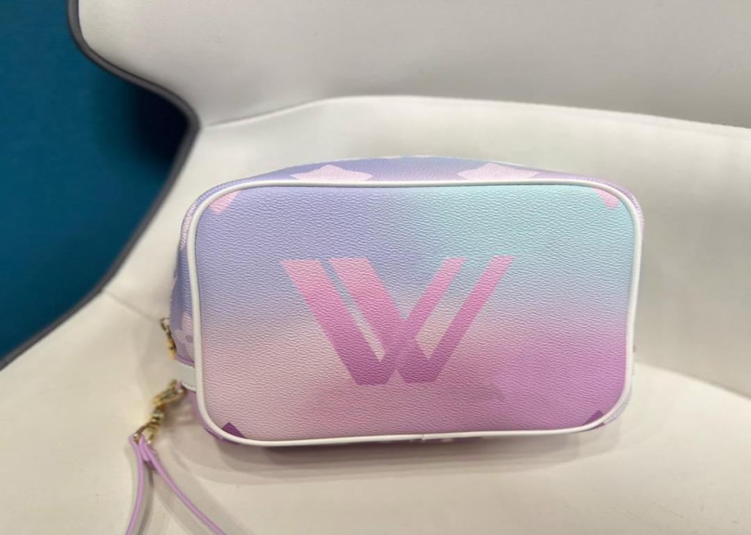 

22Ss Classic Print Women Cosmetic Bags Gradient Handbag Luxurys Designers Shouder Crossbody Bag Genuine Leather Spring in the city7777817, Dark grey