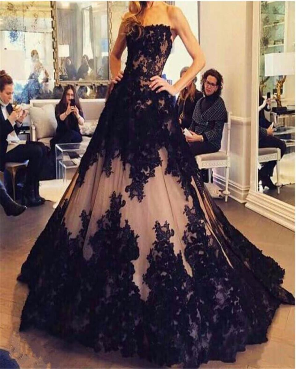 

Lace Appliques Ball Gown Evening Dress Strapless Sleeveless Black and Nude Prom Gowns vestido largo de fiesta9527236