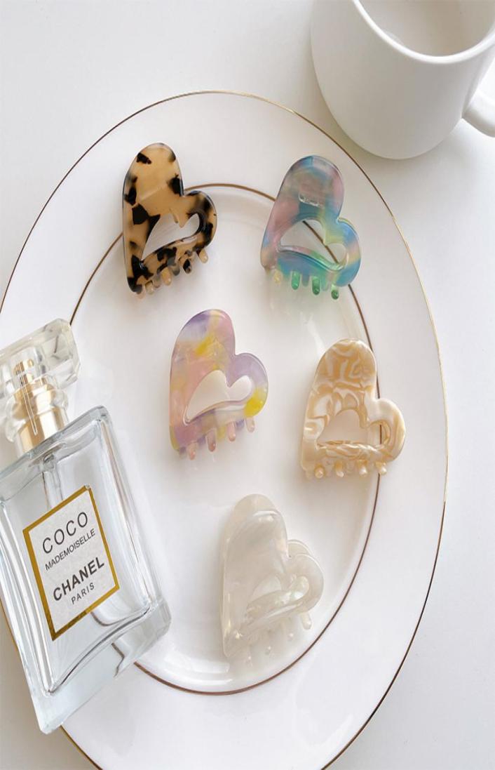 

Length 45 CM Small Size Hollow Out Heart Shape Hair Clamps Lovers Colorful Acetic Acid Shower Claw Clips European Women Love Mode8218825