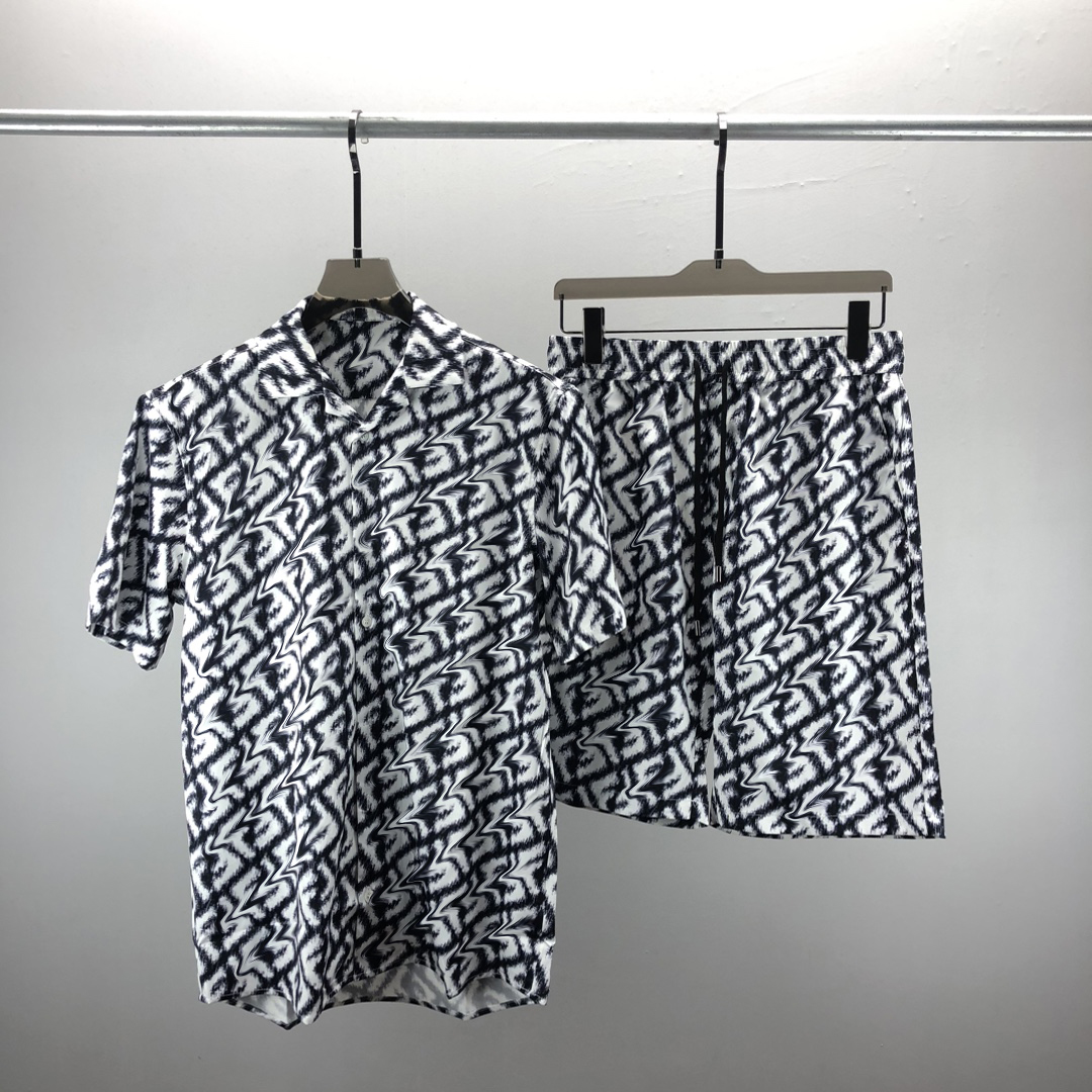 

Fashion Mens Womens Summer Tracksuits Sport Suits Casual Classic Letter Pattern Print Men's Short Sleeve Shorts Men Tops Boys Tees Colors Clothing#81