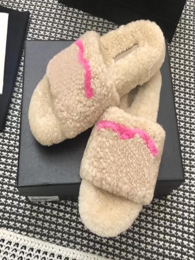 

Whole Women C Print Lambswool Slipper Paris Brand Woolen Plush Slides Lambskin Sandals Woman Flat Heel Fur Scuffs Slippers Hom6742037, Khaki