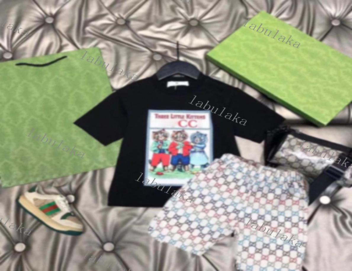 

2023 Luxury designer Clothing Sets kids Tshirt monogrammed shortst fashion British fashion brand summer childrens treasures and g9693163, Blue