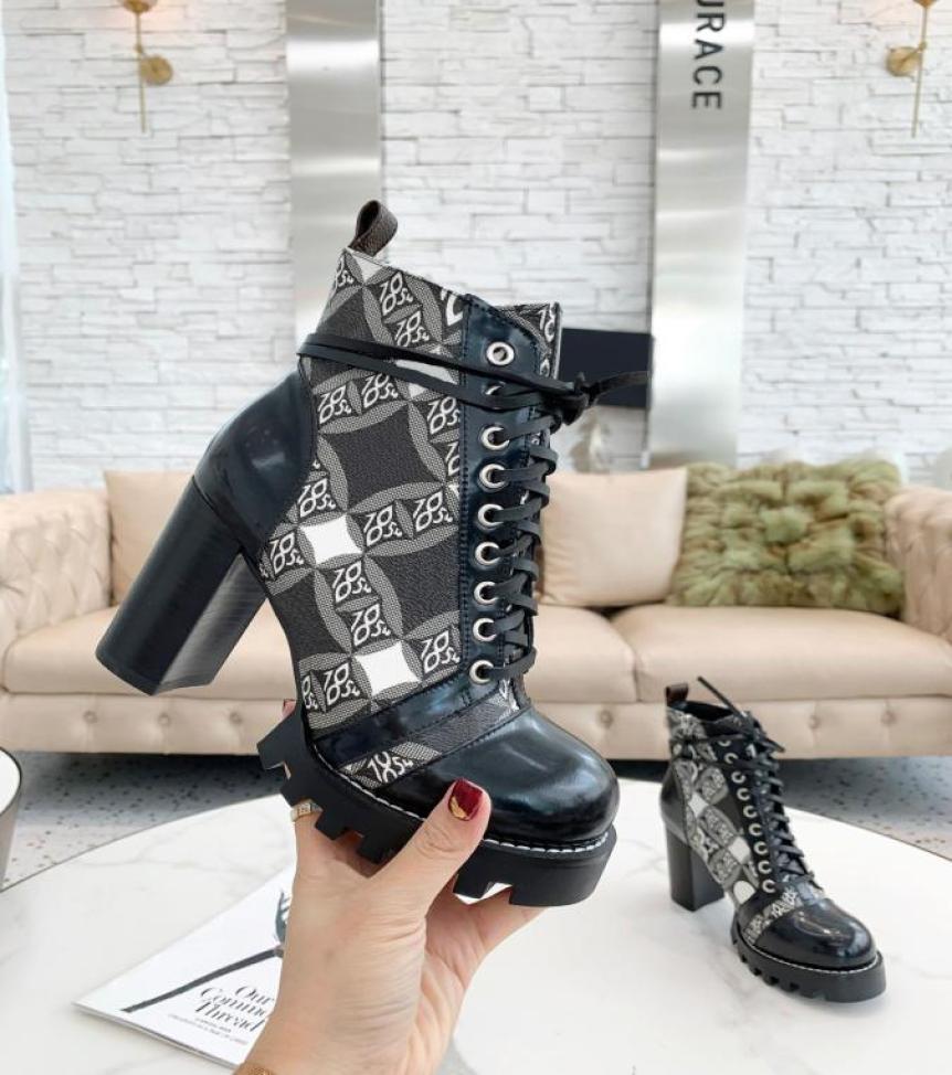 

European and American style women039s thick bottom lace up short boots classic old flower letter waterproof platform design siz5286060, Black