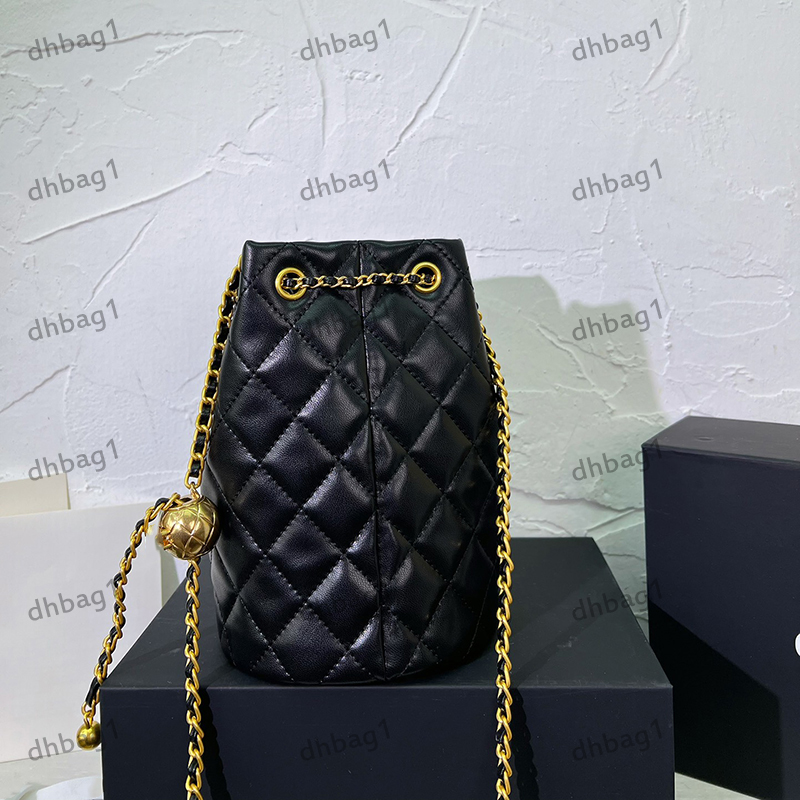 

Womens Bucket Bag Shoulder Bag Sheepskin Ringer Hardware Metal Buckle Gold Clutch Gold Ball Thin Chain Portable Crossbody Bags Luxury Brand Makeup Box 19x14cm