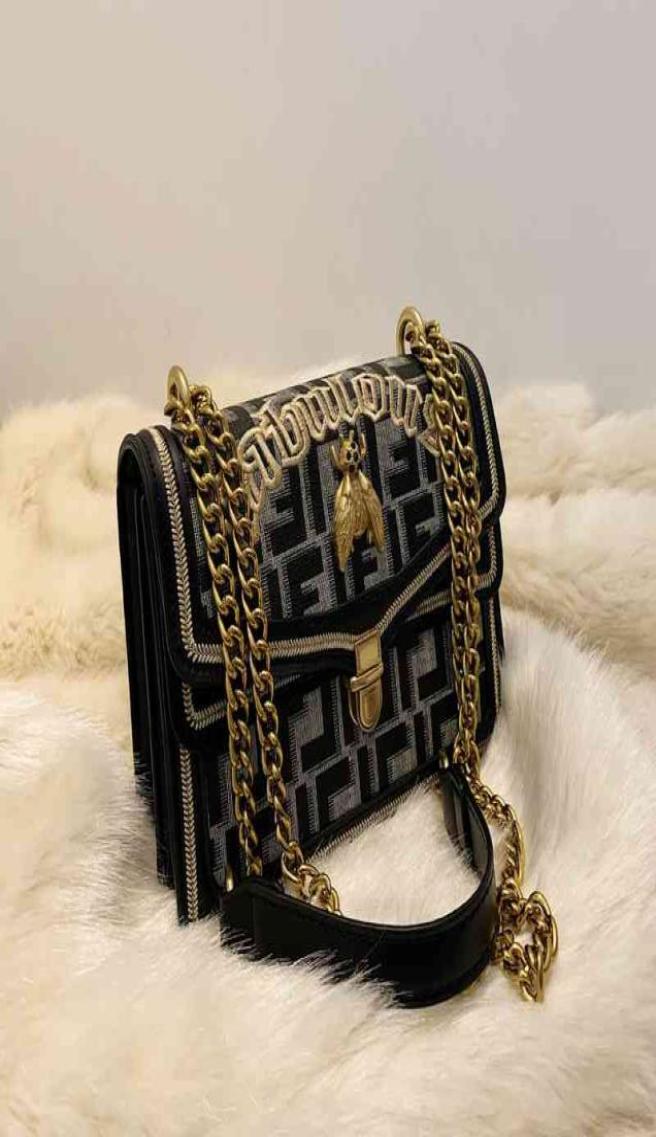 

high quality Women039s bag new one shoulder messenger portable fashion letter chain bee Korean version2278769, Black
