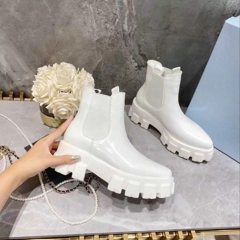 

Designer Combat Boot Winter Autumn Women Boots Luxury Fashion European Brands Pointed Round Toes PU Leather Low Med Heel Black White