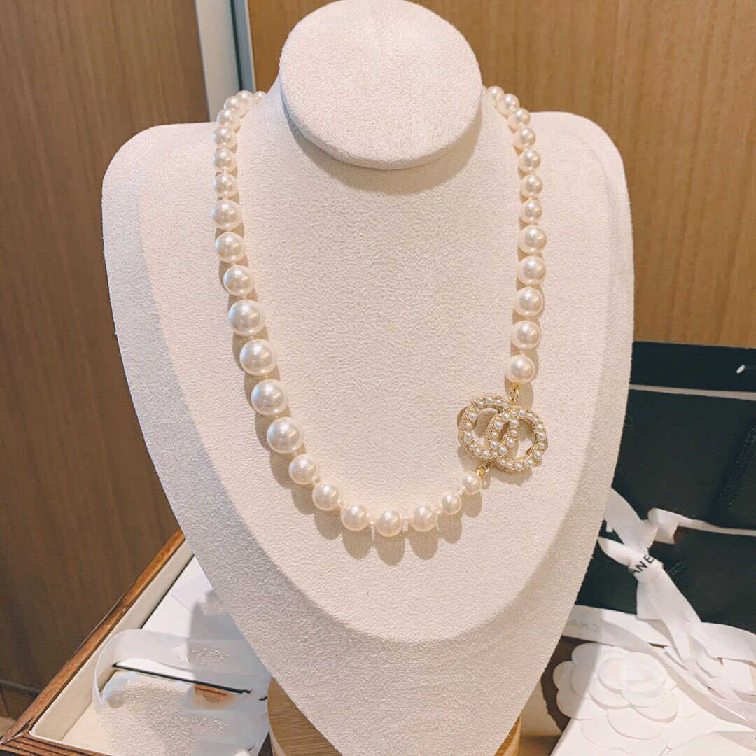 

Small Fragrance Simple Elegant Temperament Exquisite Pearl Necklace Versatile Fashionable Atmospheric Personalized Sweet and Trendy