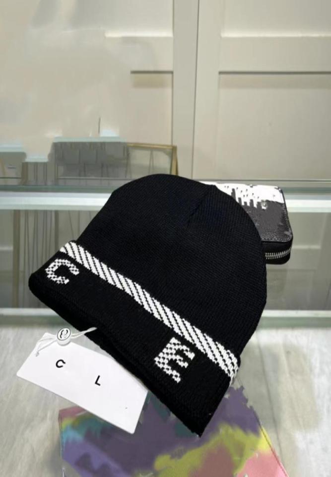 

Designer Brand Men039s Luxury Beanie Women039s Autumn and Winter New Fashion Small Fragrance Outdoor Trend Versatile Thicken2176286, Yellow