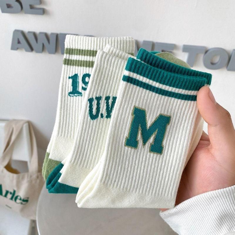

Women Socks Green Stripe Letter Women's Ins Tide Crew Harajuku Cotton Middle Tube Couple