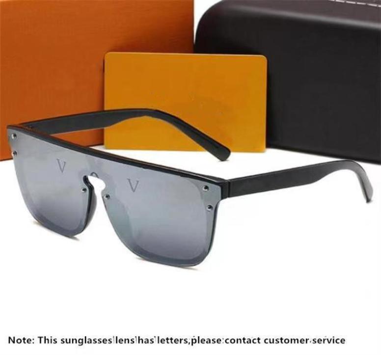 

Whole Designer Sunglasses Original Eyeglasses Outdoor Shades PC Frame Fashion Classic Lady Mirrors for Women and Men Glasses U5466447