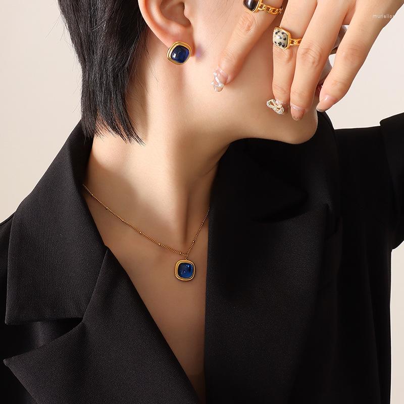 

Necklace Earrings Set French Retro Niche Versatile Light Luxury High-End Sense Geometric All-Match Color Blue Crystal Stone Ear Stud, Picture shown