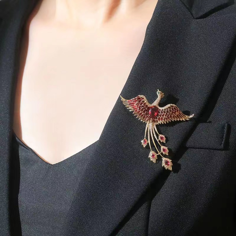 

Phoenix brooch design feels niche, coat pins fix clothes, anti glare decoration, Chinese style high-end women's corsage