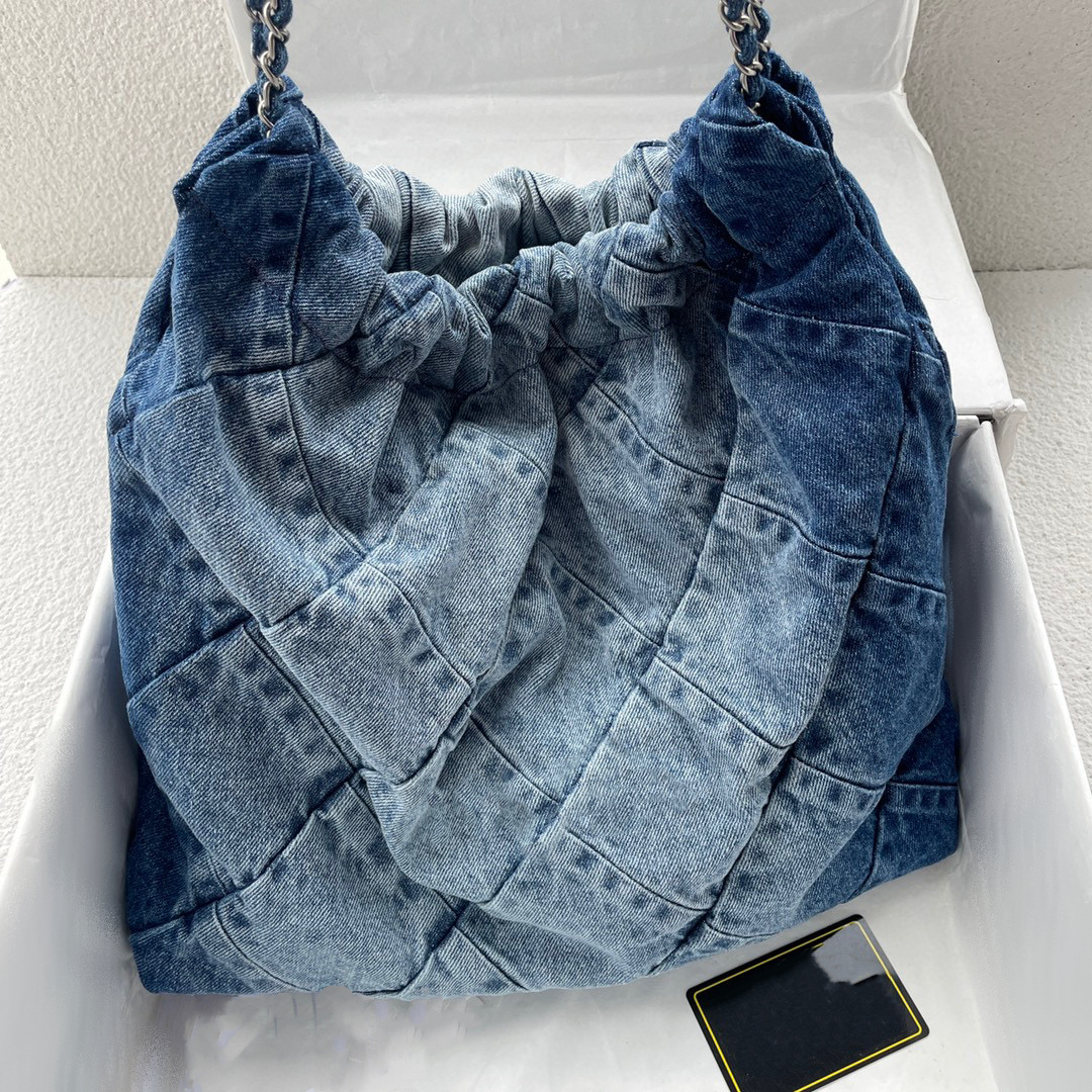 

Fashionable CF Tote denim bag 23P badge sequin logo diamond pattern garbage bag classic women's handbag designer diamond pattern large capacity CC bag ID michafl_kops, Blue