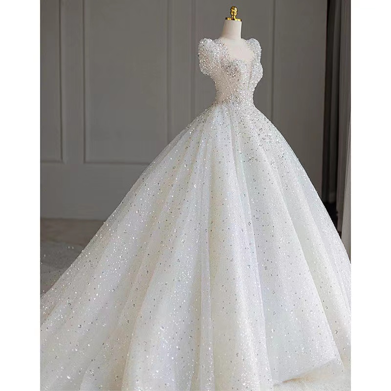 

Plus Size wed dress bridal gown Long shiny Bridal Gown V Neck Beads Appliqued Lace Beach Custom Made Sweep Train Boho Chic A Line sexy bling Robes De Mariee, White