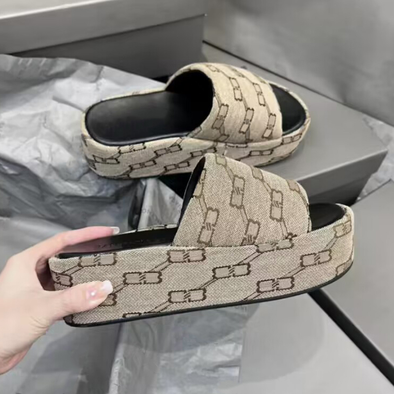 

Designer Slippers Thickened Slider women Sandals Slippers Macaron Thick Bottom Non-slip Soft Bottom Ladies Wearing Beach Flip-flops INS Fashion B House Slippers, Slippers a1