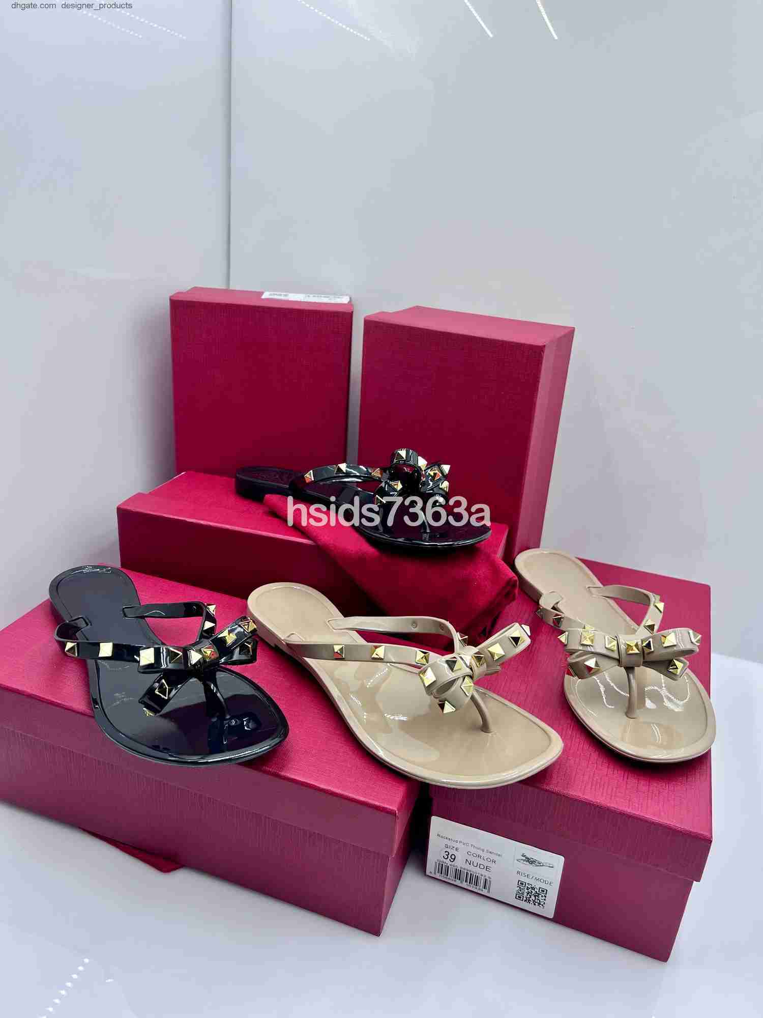 

Flip flops 2023 summer New fashio style Europe United States brand designer rivets bow sandals shoes women sandals high quality valentinoity C8N5, Red