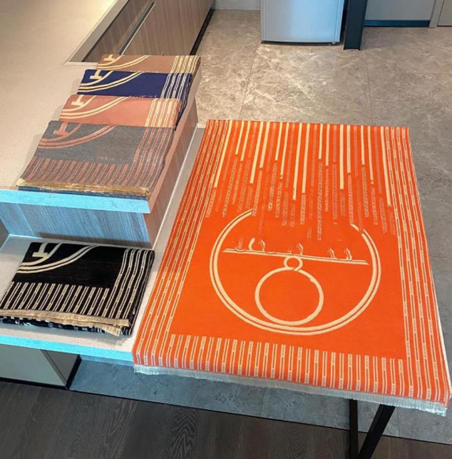 

Cashmere Blend Jacquard Scarf For Women Designer High Quality Knit Scarves Letters Classic Lapel Head Scarfs Shawl Plaid Hijab And1084882