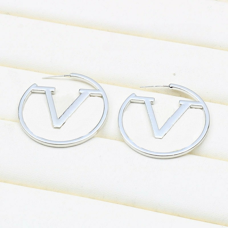 

designer earrings Europe and the United letter earrings earrings designer for women studs female luxury senior sense earrings Huggie