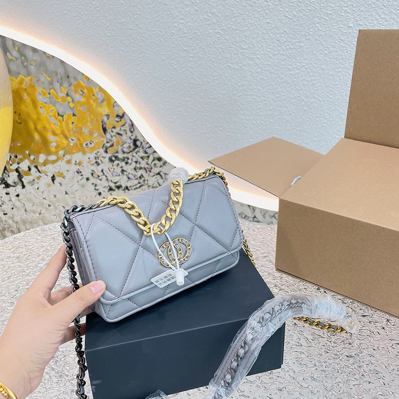 

Bag Black Designer Gold Chain Bags CrossBody Exquisite Retro Handbag 22s CC Flap Women's Purses Official Imported Genuine Leather Trend Wallet Size 19x12cm, Black 19x12cm