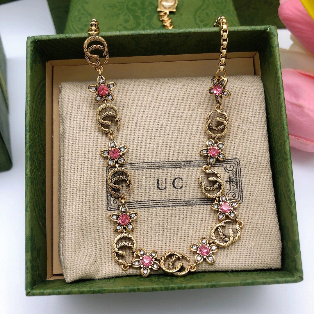 

Designer Necklaces Luxury designers Necklace classic Pink flowers Necklaces Pendant Jewelry bracelact Couples Party Holiday Gift