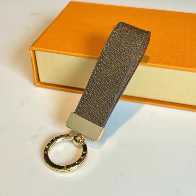 

LOVE VIVI 2023 Luxury designer Keychain with orange box Men'S Waist Buckle Leather Presbyopia Keychain Pendant Car Key Chain Ring Fashion Couple Creative Gift-1