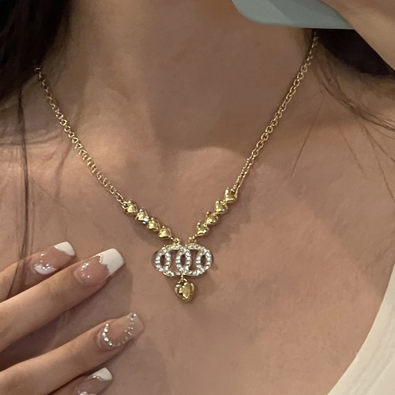 

Classic C Brand Womens choker necklaces Luxury designer necklace for woman Water Drop Peach Heart Neck lace Fashion Jewelry Accessories