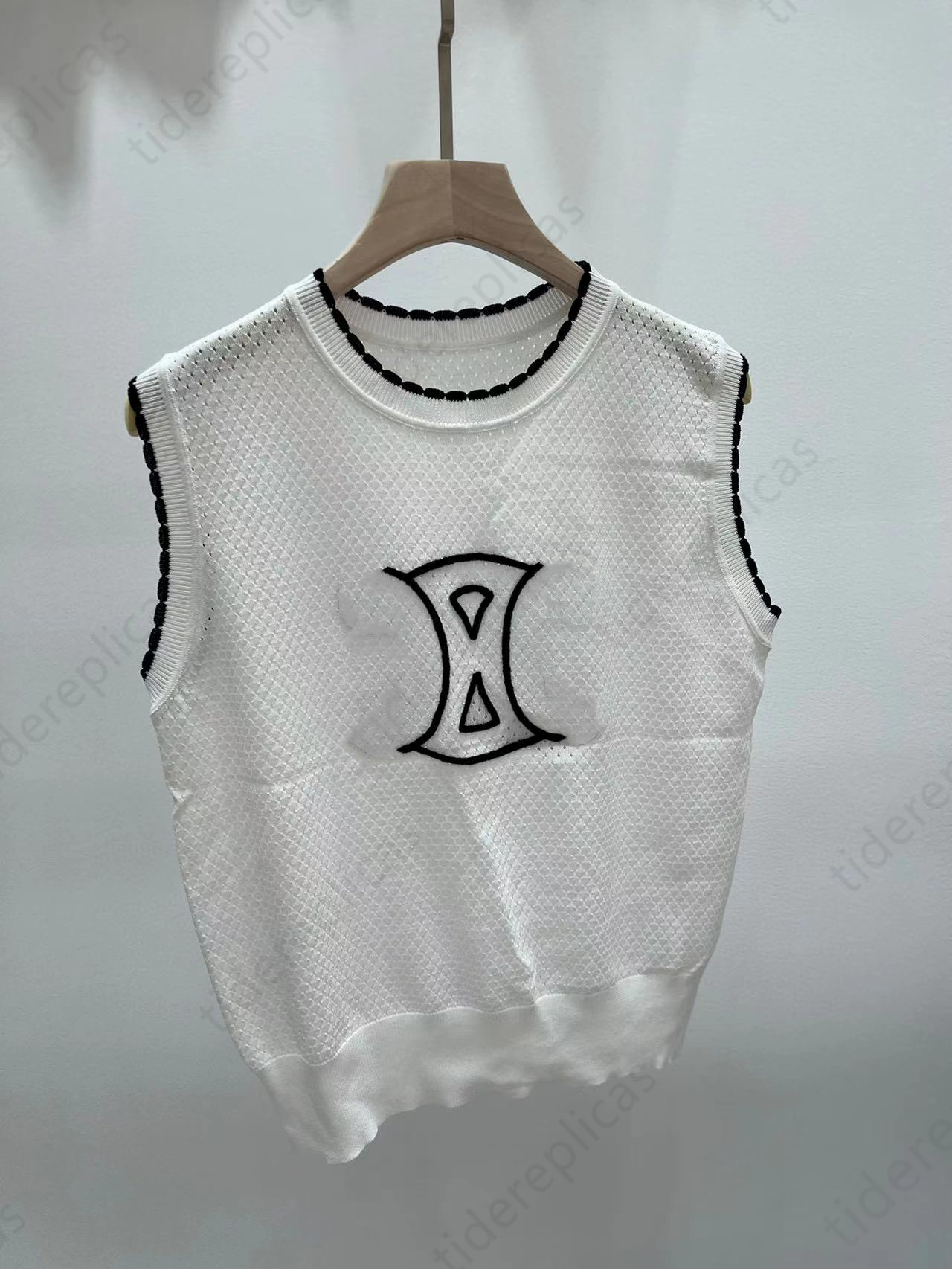 

crop top tank top designer top designer clothes women t shirt womens clothes Embroidery Applique Beads Bow Button Lace Print Rhinestone Vest Yoga Tees Tiered Lace b2, Style 24