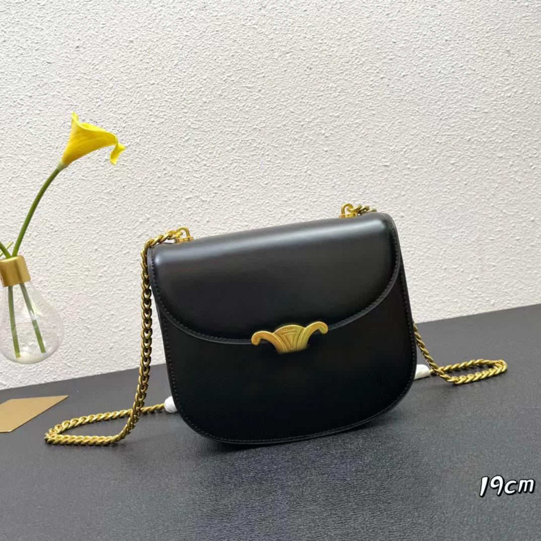 

fashion designer bag TriomPhe High quality Classic Designer Bag Women's Single Shoulder Bag Classic Case leather retro fashion bag, Cream