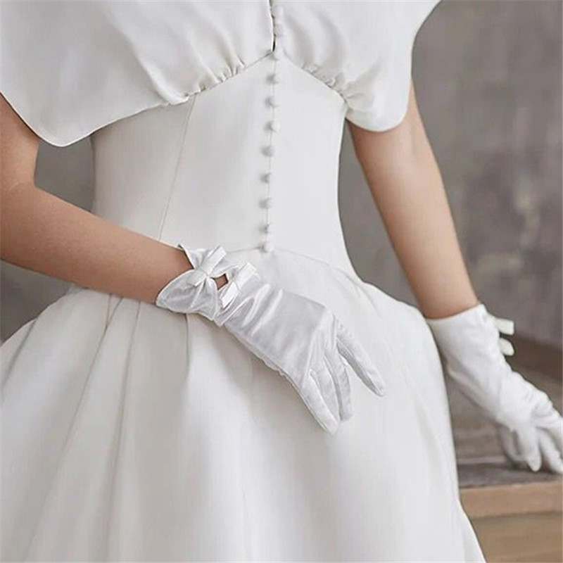 

Vintage Hepburn Style Bridal Wedding Gloves Satin Gloves White Double Butterfly Wedding Celebration Wedding Short Satin Thin Gloves ST-0038-A