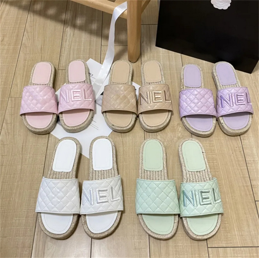 

2023 Straw Sole Beach slippers Women Classic Flats thick Bottom heel Summer Lazy Designer fashion flip flops quilted leather lady Slides shoes Hotel Sandal cha719, No.4