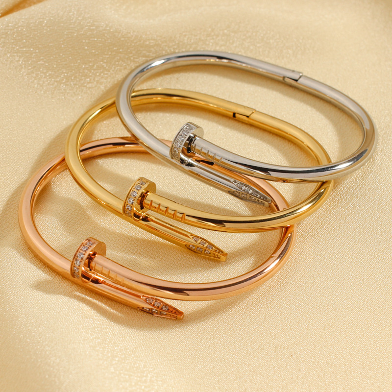

mens bracelet luxury bracelets gold bracelet designer bracelet nail bracelet brand enamel bracelet version titanium steel bracelets a variety of styles Women Man