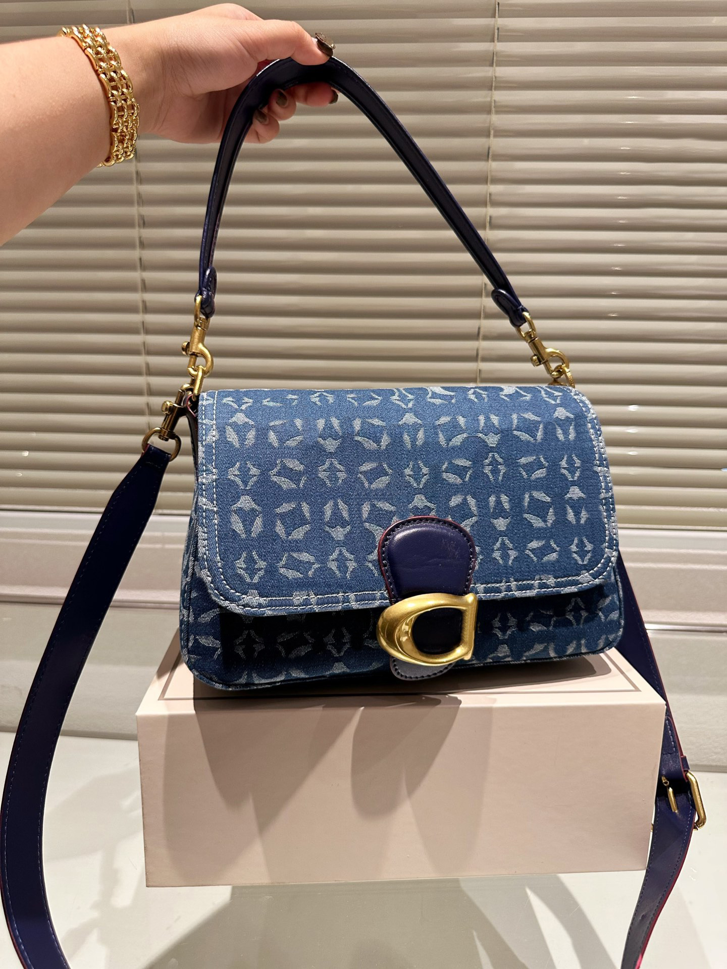 

TZ Designer Handbag Luxury Crossbody Soft Tabby Shoulder Bag For Women Female Fashion Sacoche Letters Bolso Lady Cross Body Bag two straps Denim Flap Clutch Bags 28CM, Sky blue