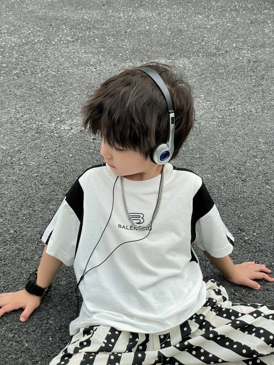 

Summer New Children's T-shirt Fashion British Style Boys' Clothing Youth Round Neck Short Sleeve T-shirt Color Matching Design High Quality Baby Clothing 2 to 14 Years, White