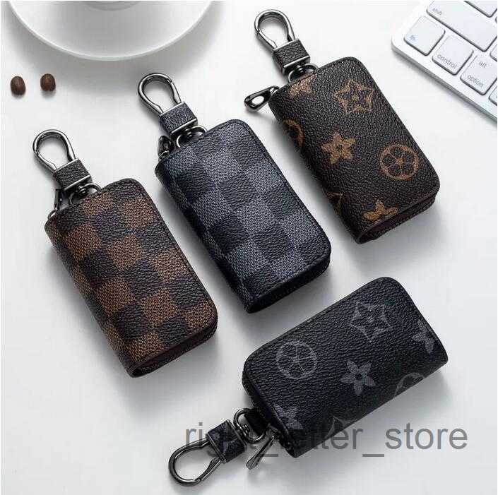 

Keychains Keychains Lanyards PU Leather Bag Keychains Car Keys Holder Key Rings Black Plaid Brown Flower Pouches Pendant Keyrings Charms for Men Women Gifts 4 colors