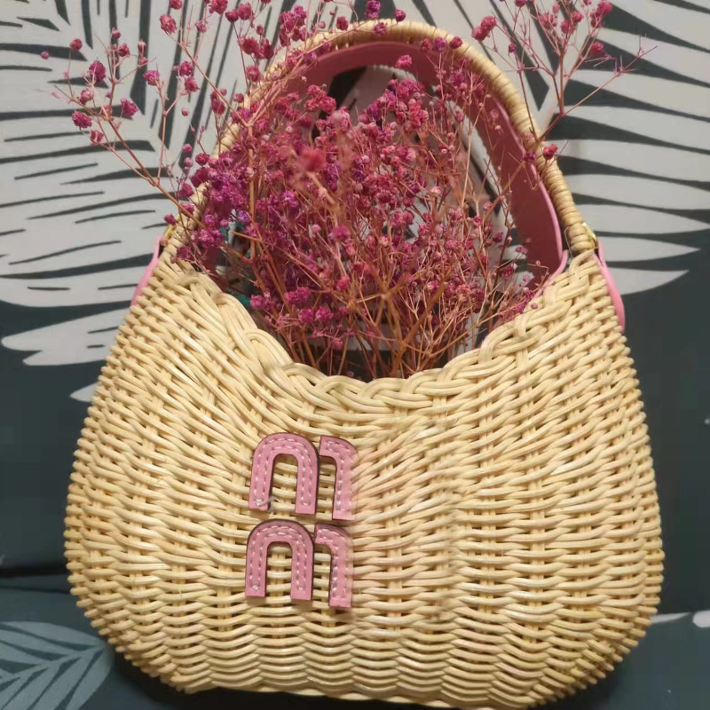 

Luxury Rattan Basket Totes Bag Woman Designer Pine Cone Wicker Woven Handbags Women Summer Cute Beach Straw Bag Bali Vacation Handmade Travel Purses 2417, Pink